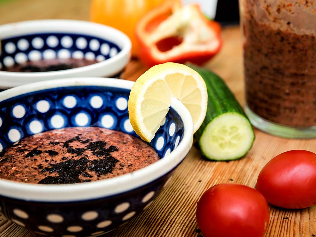 Sommer-Gazpacho mit Nori-Algen von Algamar