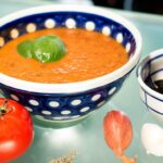 Frische Tomatensuppe mit Wakame Algen von Algamar